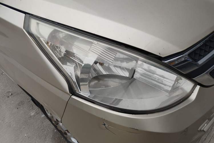 Used Wuling Rongguang V 2018 1.5L Standard Version Right Front Headlight