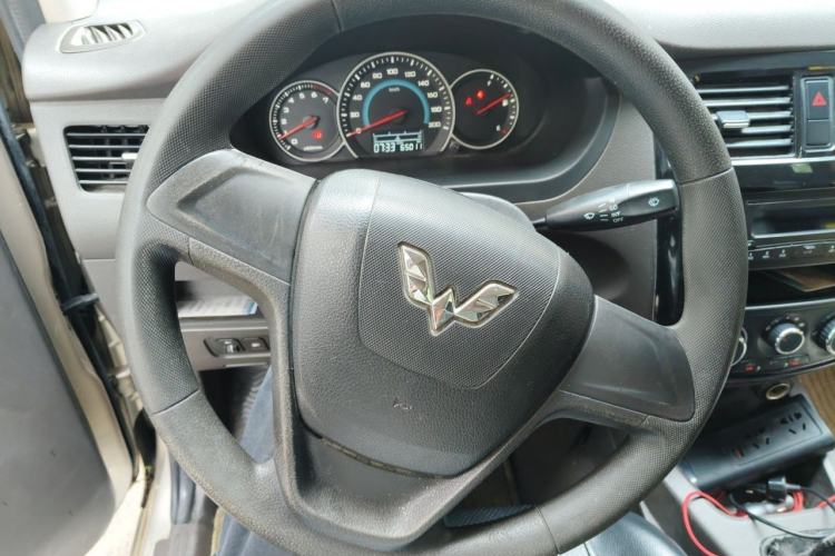 Used Wuling Rongguang V 2018 1.5L Standard Version Steering Wheel