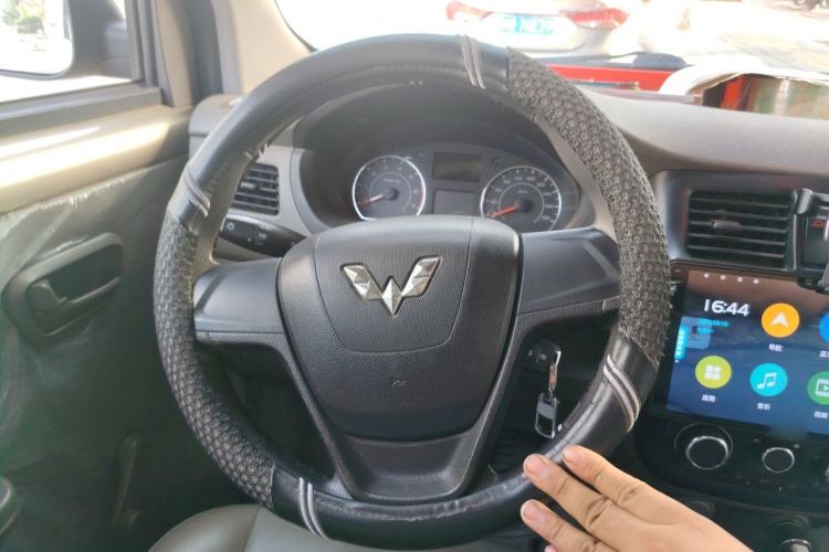 Used Wuling Rongguang V 2018 1.5L Standard Version Steering Wheel