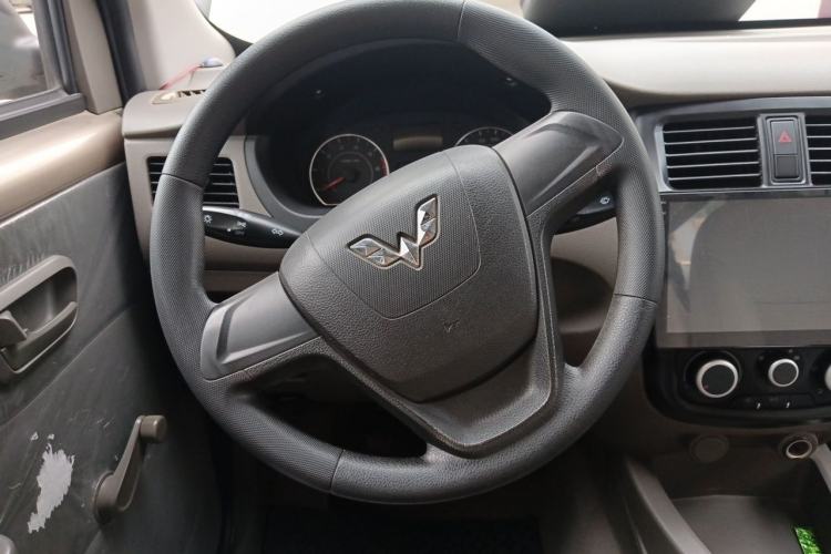 Used Wuling Rongguang V 2018 1.5L Standard Version Steering Wheel
