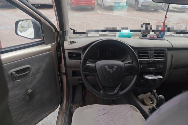 Used Wuling Rongguang V 2018 1.5L Practical Version Steering Wheel