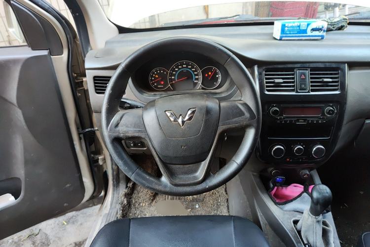 Used Wuling Rongguang V 2018 1.5L Standard Version Steering Wheel