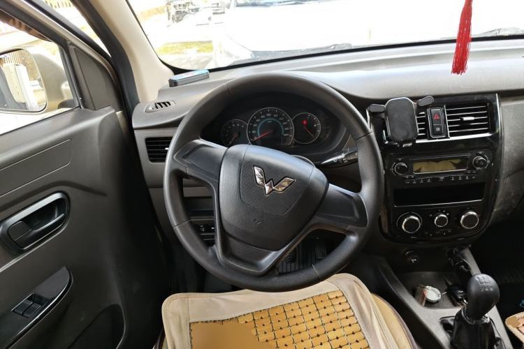 Used Wuling Rongguang V 2018 1.5L Standard Version Steering Wheel