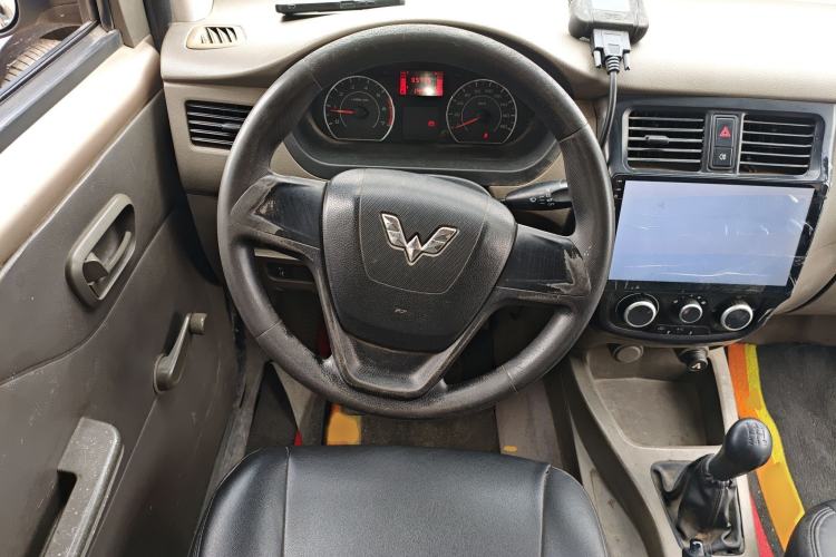 Used Wuling Rongguang V 2018 1.5L Practical Version Steering Wheel