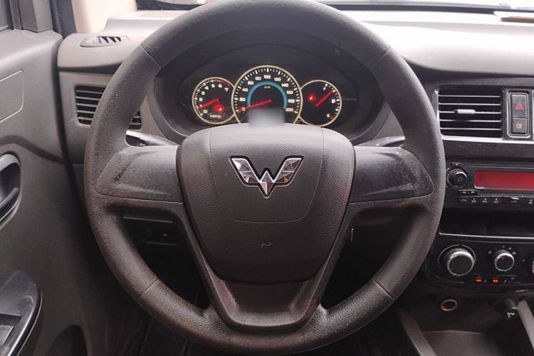 Used Wuling Rongguang V 2018 1.5L Standard Version Steering Wheel
