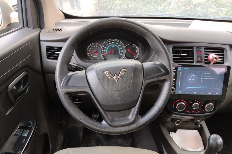 Used Wuling Rongguang V 2018 1.5L Standard Version Steering Wheel