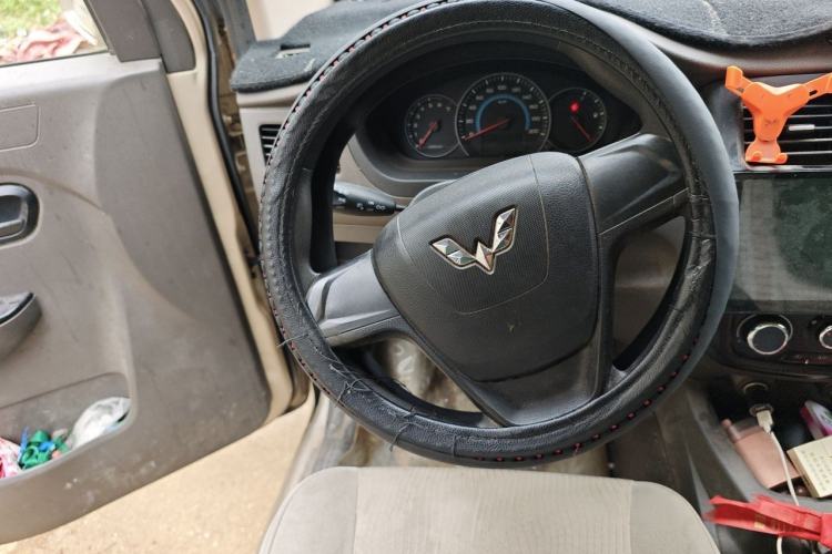 Used Wuling Rongguang V 2018 1.5L Standard Version Steering Wheel