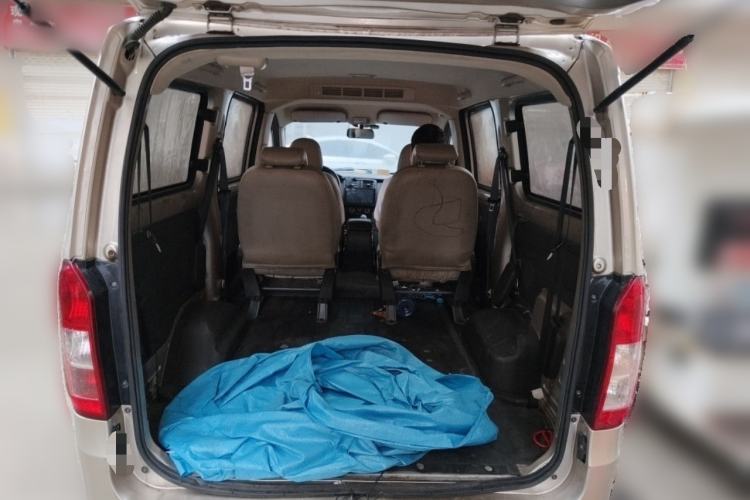 Used Wuling Rongguang V 2018 1.2L Standard Model Trunk