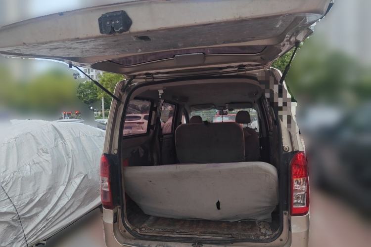 Used Wuling Rongguang V 2018 1.5L Practical Version Trunk
