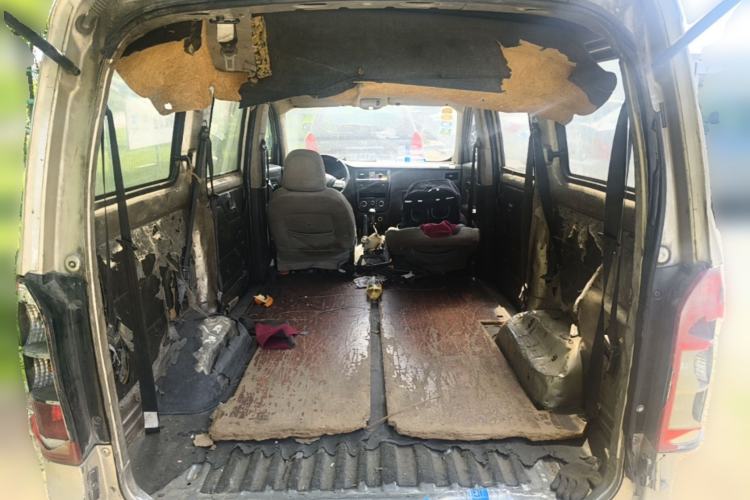 Used Wuling Rongguang V 2018 1.5L Practical Version Trunk