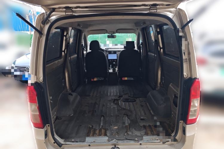 Used Wuling Rongguang V 2018 1.5L Practical Version Trunk