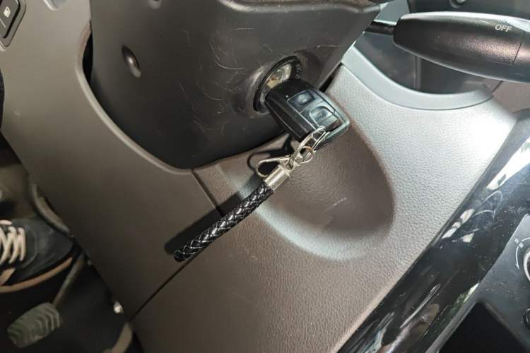 Used Wuling Rongguang V 2018 1.5L Standard Version Vehicle Key