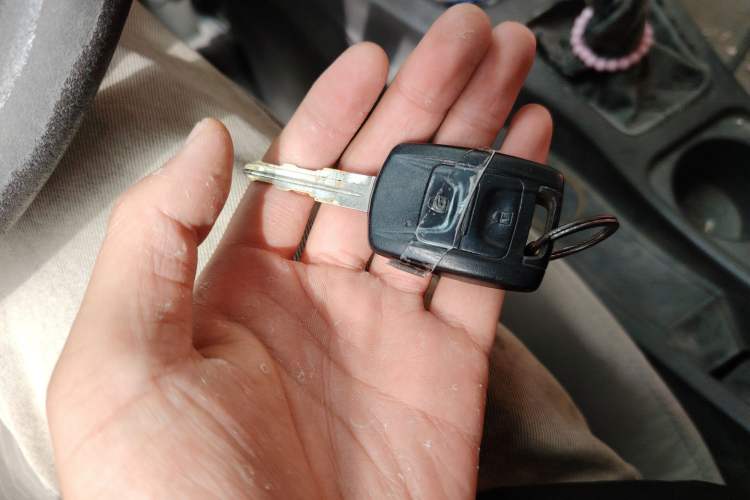 Used Wuling Rongguang V 2018 1.5L Standard Version Vehicle Key