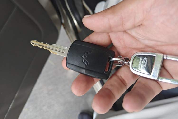 Used Wuling Rongguang V 2018 1.5L Practical Version Vehicle Key