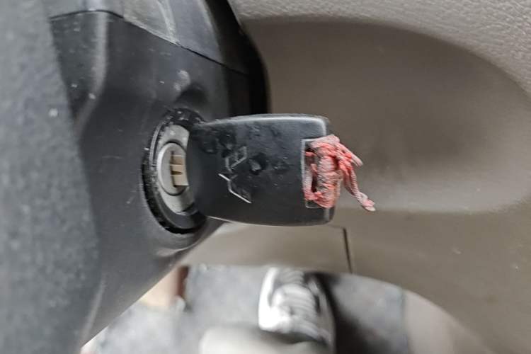 Used Wuling Rongguang V 2018 1.5L Practical Version Vehicle Key