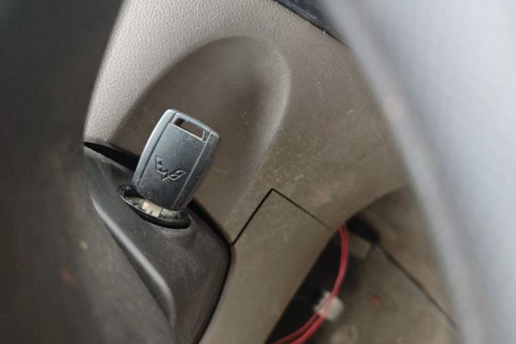 Used Wuling Rongguang V 2018 1.5L Practical Version Vehicle Key