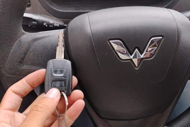 Used Wuling Rongguang V 2018 1.5L Standard Version Vehicle Key