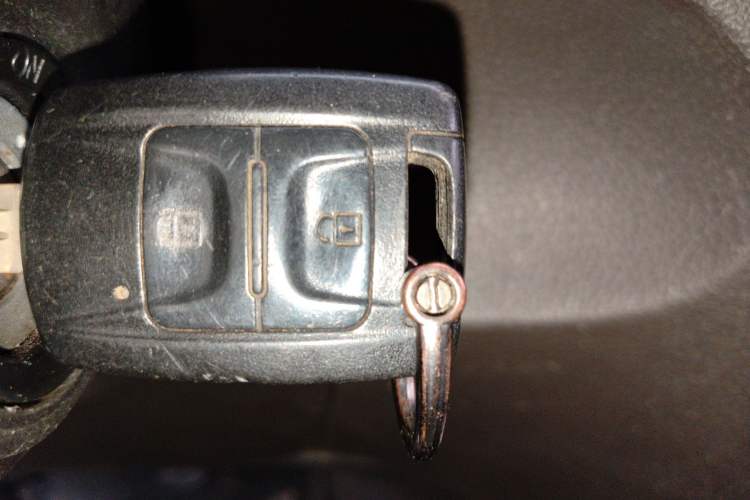 Used Wuling Rongguang V 2018 1.5L Standard Version Vehicle Key