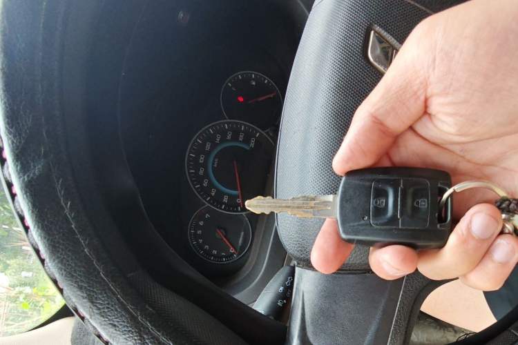 Used Wuling Rongguang V 2018 1.5L Standard Version Vehicle Key