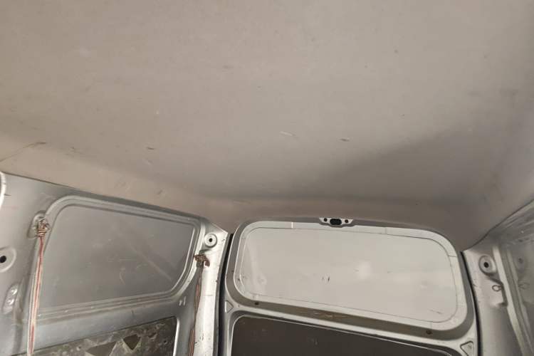 Used Wuling Rongguang V 2019 1.5L Window-Sealed Utility Model China VI LAR Headliner