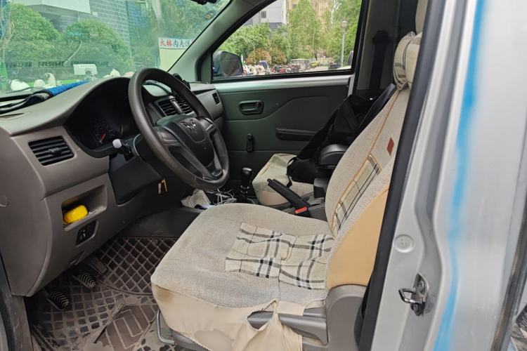 Used Wuling Rongguang V 2019 1.5L Window-Sealed Utility Model China VI LAR Left Front Seat