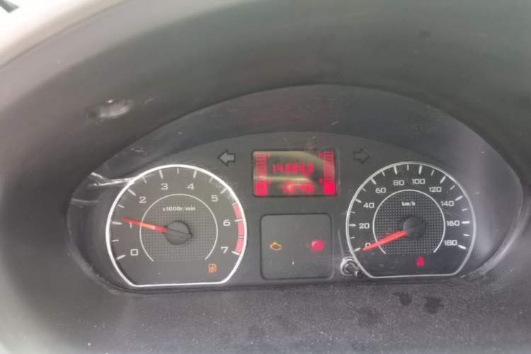 Used Wuling Rongguang V 2019 1.5L Window-Sealed Utility Model China VI LAR Odometer Close Up
