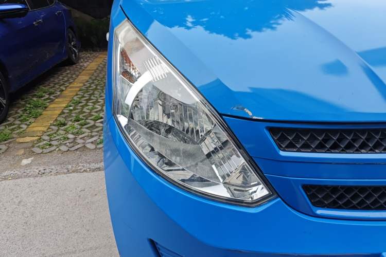 Used Wuling Rongguang V 2019 1.5L Window-Sealed Utility Model China VI LAR Right Front Headlight