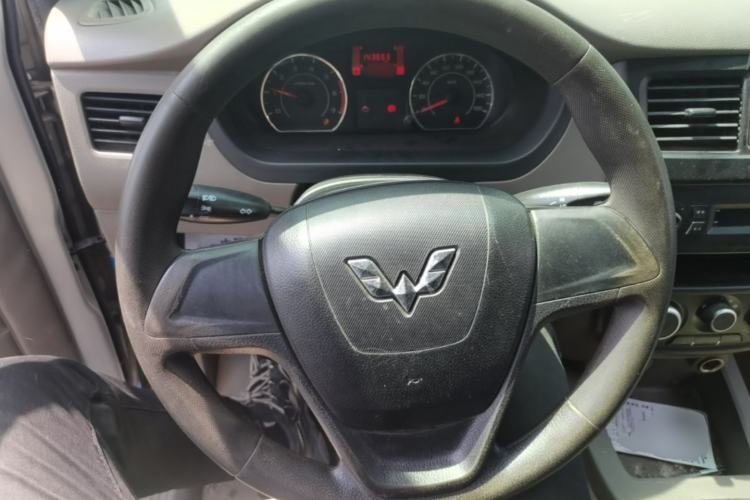 Used Wuling Rongguang V 2019 1.5L Window-Sealed Utility Model China VI LAR Steering Wheel