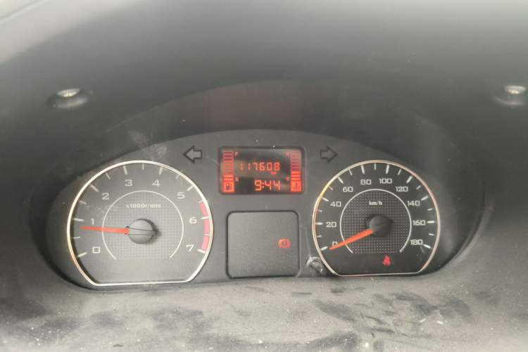 Used Wuling Rongguang V 2019 1.5L Practical Model China VI LAR Odometer Close Up