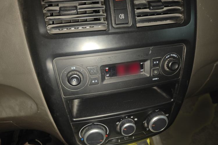 Used Wuling Rongguang V 2019 1.5L Van - Utility Model Audio And AC Panel