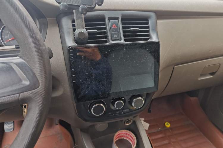 Used Wuling Rongguang V 2019 1.5L Van - Utility Model Audio And AC Panel
