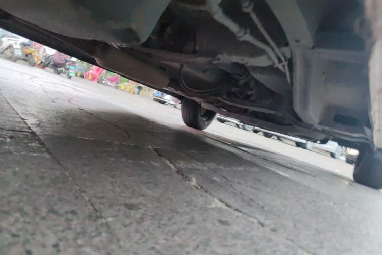 Used Wuling Rongguang V 2019 1.5L Practical Model China VI LAR Chassis Rear Right