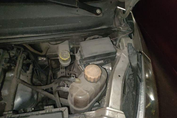 Used Wuling Rongguang V 2019 1.5L Van - Utility Model Engine Bay Left