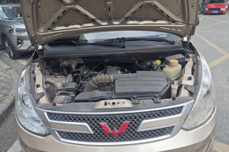 Used Wuling Rongguang V 2019 1.5L Practical Model China VI LAR Engine Bay