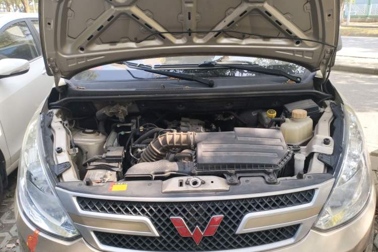 Used Wuling Rongguang V 2019 1.5L Van - Utility Model Engine Bay