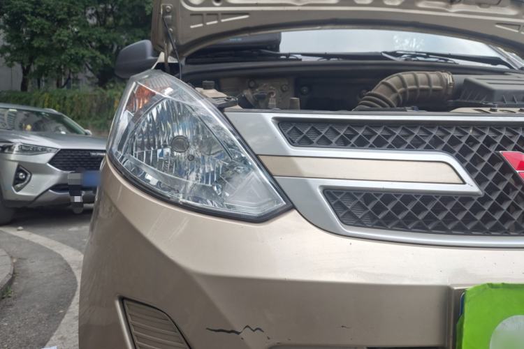 Used Wuling Rongguang V 2019 1.5L Practical Model China VI LAR Exterior 3