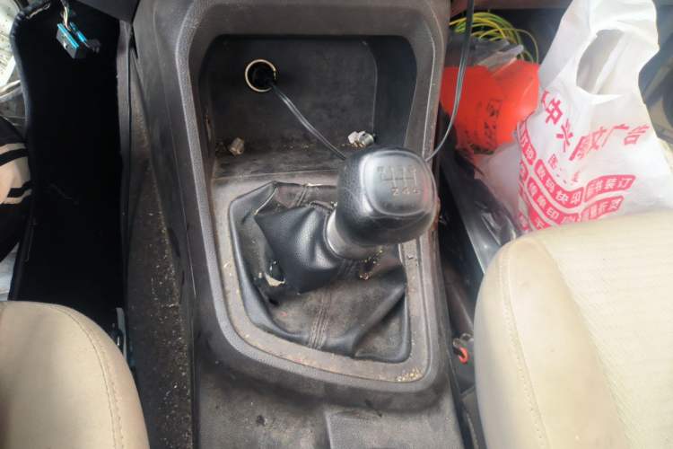 Used Wuling Rongguang V 2019 1.5L Window-Sealed Utility Model China VI LAR Gear Lever