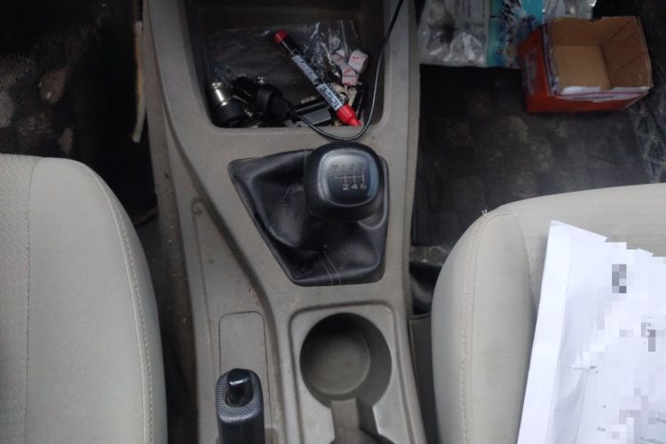 Used Wuling Rongguang V 2019 1.5L Window-Sealed Utility Model China VI LAR Gear Lever