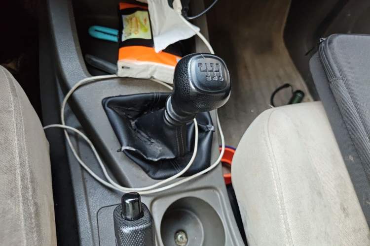 Used Wuling Rongguang V 2019 1.5L Window-Sealed Utility Model China VI LAR Gear Lever