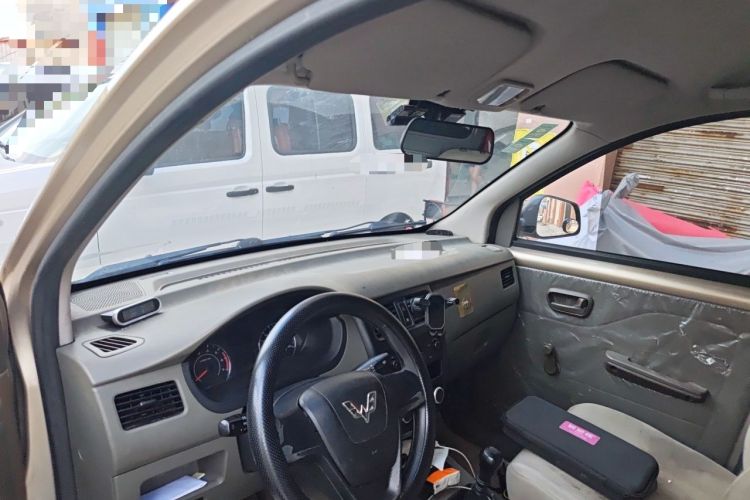 Used Wuling Rongguang V 2019 1.5L Window-Sealed Utility Model China VI LAR Headliner