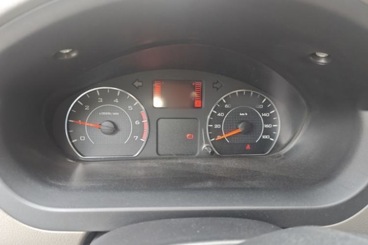 Used Wuling Rongguang V 2019 1.5L Practical Model China VI LAR Interior 3