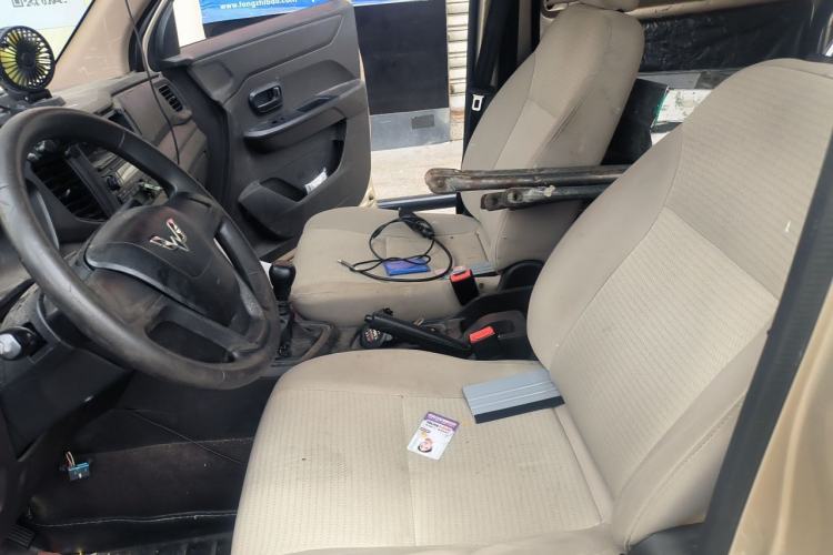 Used Wuling Rongguang V 2019 1.5L Window-Sealed Utility Model China VI LAR Left Front Seat