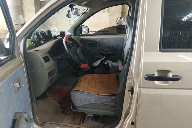 Used Wuling Rongguang V 2019 1.5L Practical Model China VI LAR Left Front Seat