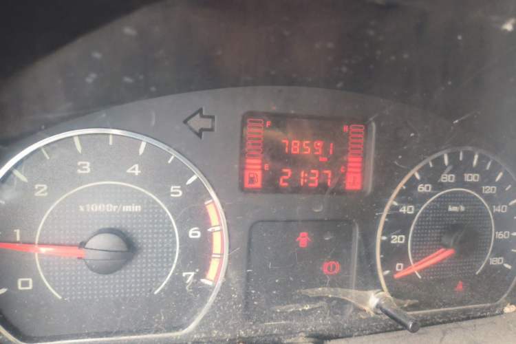 Used Wuling Rongguang V 2019 1.5L Window-Sealed Utility Model China VI LAR Odometer Close Up