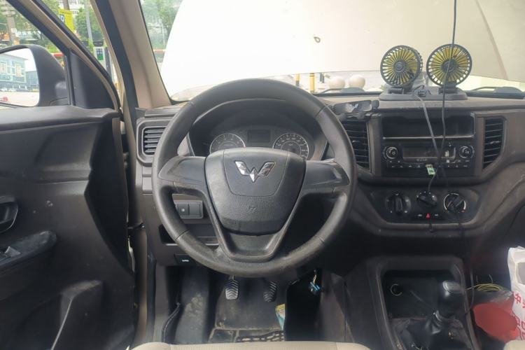 Used Wuling Rongguang V 2019 1.5L Window-Sealed Utility Model China VI LAR Steering Wheel