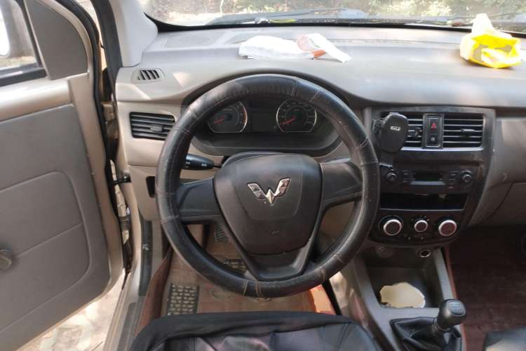 Used Wuling Rongguang V 2019 1.5L Van - Utility Model Steering Wheel