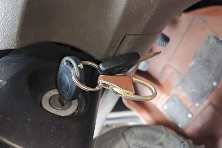 Used Wuling Rongguang V 2019 1.5L Van - Utility Model Vehicle Key