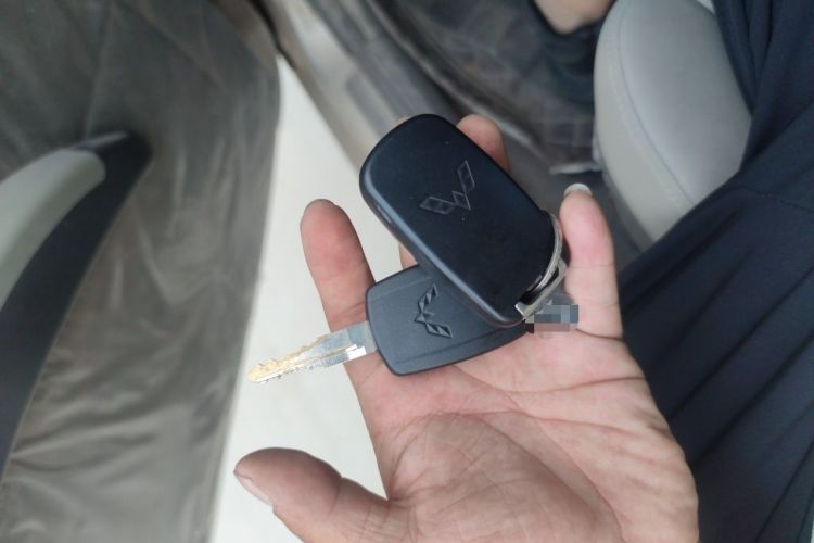 Used Wuling Rongguang V 2019 1.5L Window-Sealed Utility Model China VI LAR Vehicle Key