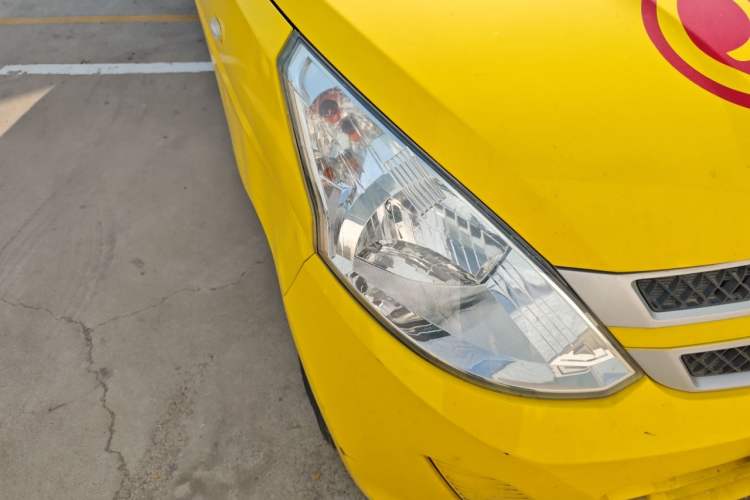 Used Wuling Rongguang V 2019 1.5L Window-Sealed Utility Model China VI LAR Right Front Headlight
