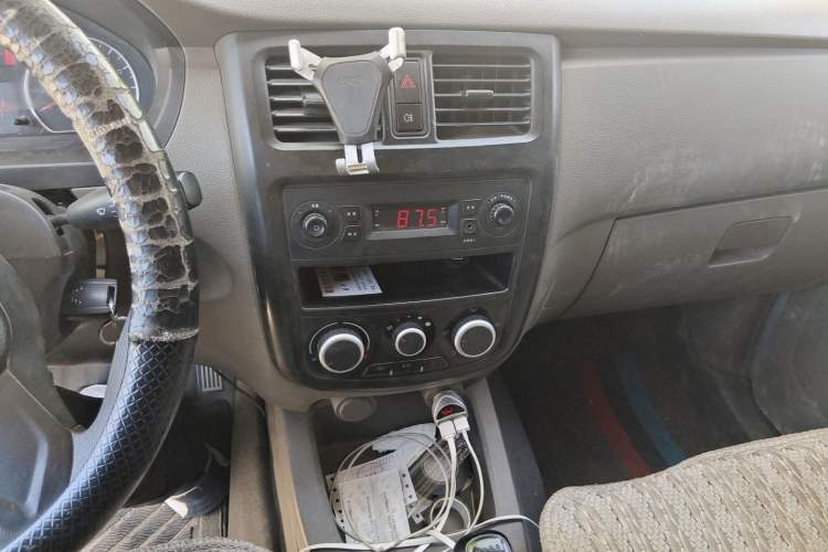 Used Wuling Rongguang V  Audio And AC Panel